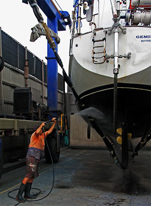 Gemini op de kant in Bundaberg Port Marina, Australie