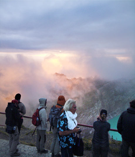 Kelimutu sunrise