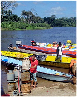 Atjoni, Suriname