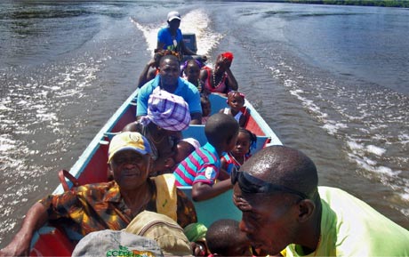 Surinameriver, korjal passengers